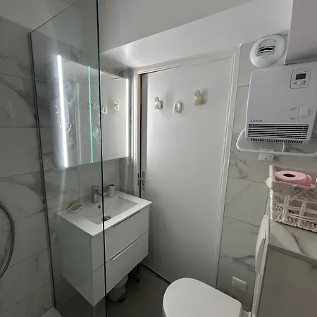 Apartment Cosy A 200 M De La *