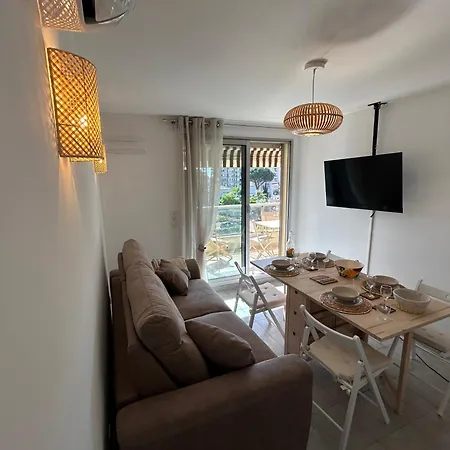 Apartment Cosy A 200 M De La *